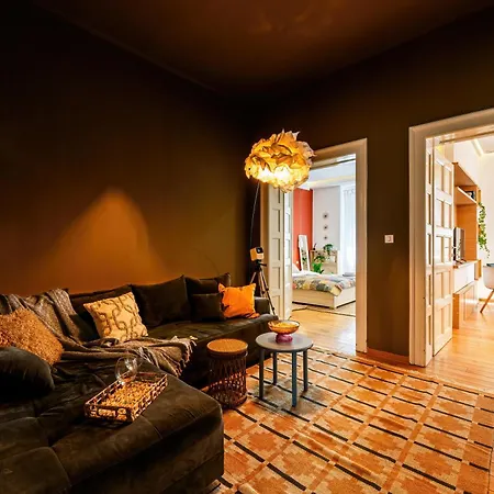 Grand Gallery With Cinema & Balcony Old Town بلغراد