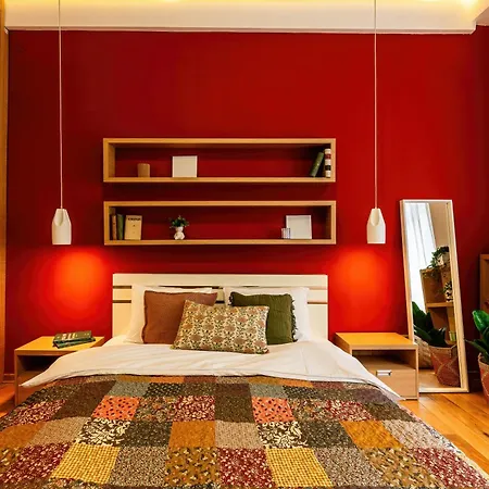 Grand Gallery With Cinema & Balcony Old Town