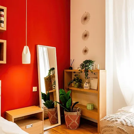 Grand Gallery With Cinema & Balcony Old Town