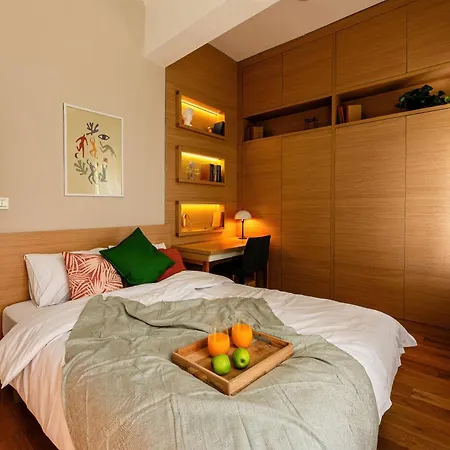 Grand Gallery With Cinema & Balcony Old Town شقة